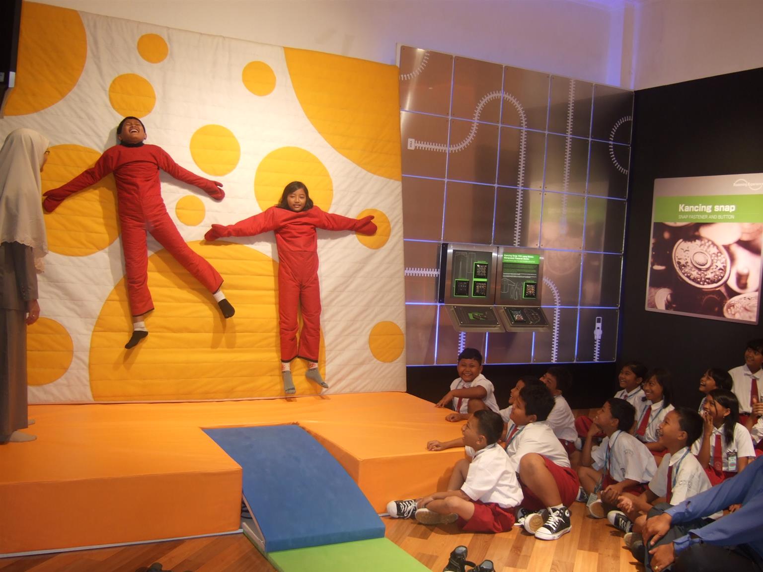 YKKブランド体験施設「Fastening Experience(TM)」